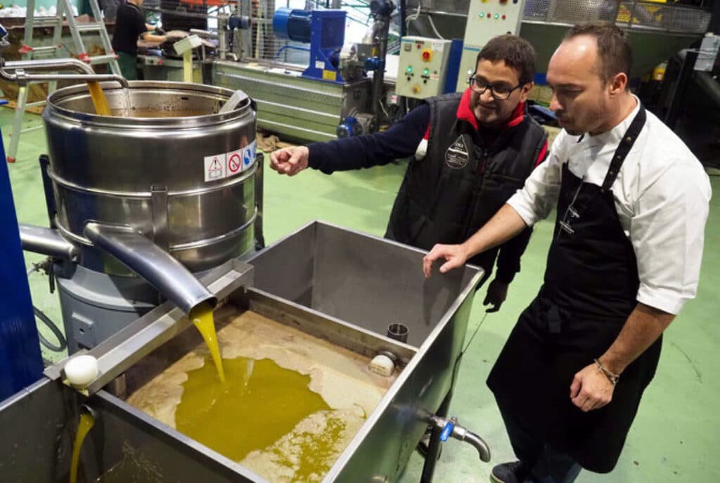 Costa-Brava-Private-Tour-Local-products-Aceite-2-1024x687