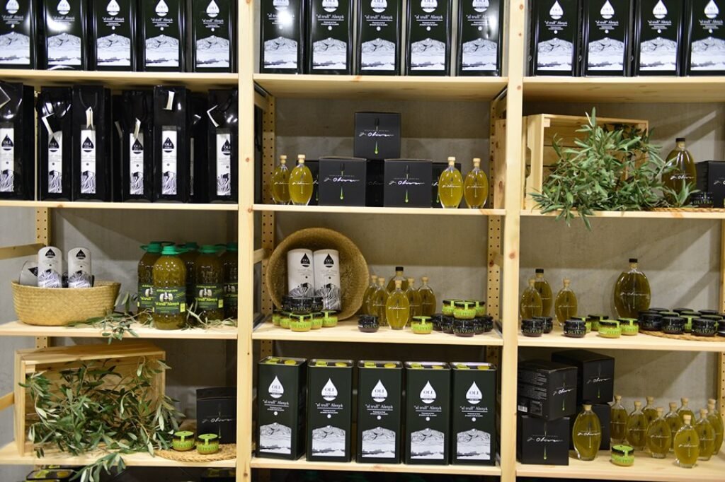 Costa-Brava-Private-Tour-Local-products-Aceite-3-1024x682